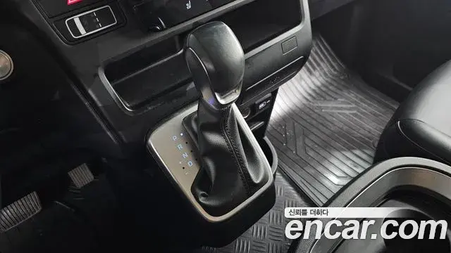 Hyundai Staria 2022 — Şəkil 9/20