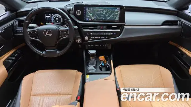 Lexus ES300h 2025 — Photo 7/20