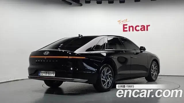 Hyundai Grandeur 2024 — Photo 2/20
