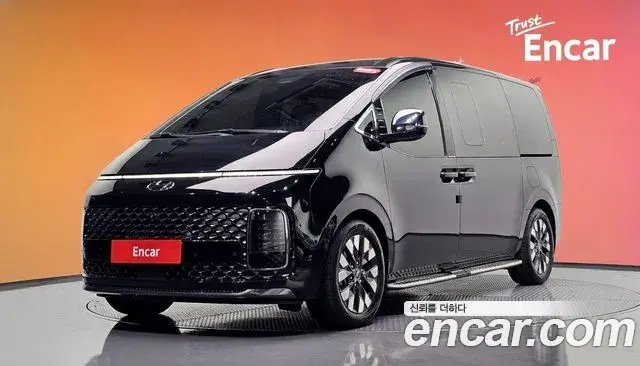 Hyundai Staria 2021 — Photo 1/20