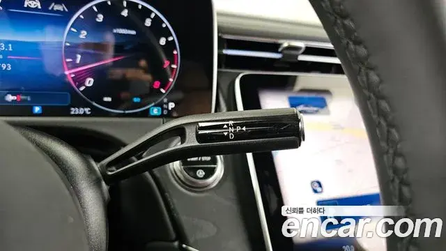 Mercedes-Benz E-Class 2025 — Photo 9/20