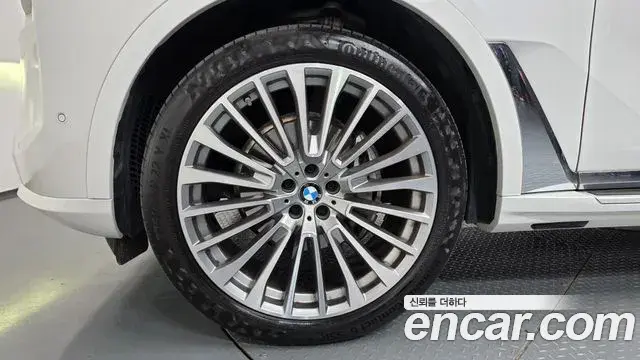 BMW X7 2024 — Photo 5/20