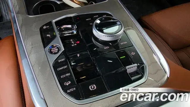BMW X7 2024 — Photo 9/20