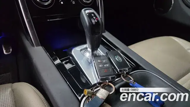 Land Rover Discovery Sport 2020 — Фото 9/20