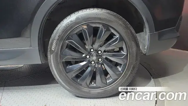 Land Rover Discovery Sport 2020 — ფოტო 12/31