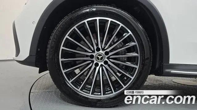 Mercedes-Benz GLC-Class 2025 — Photo 5/20