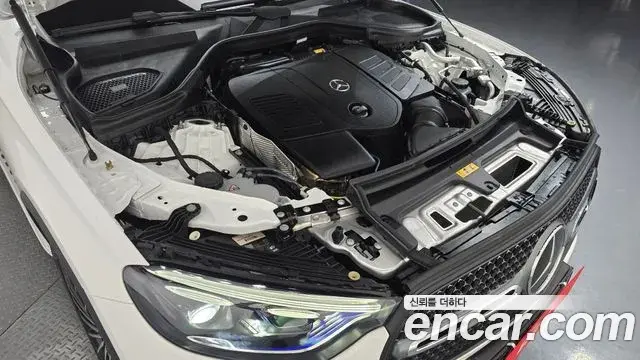 Mercedes-Benz GLC-Class 2025 — Photo 6/20