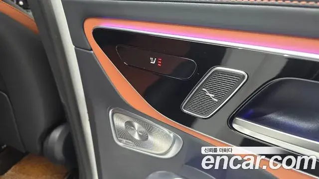 Mercedes-Benz GLC-Class 2025 — Photo 18/20