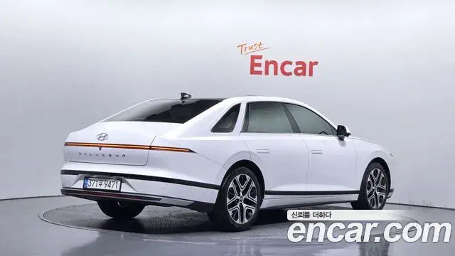 Hyundai Grandeur 2023 — Фото 2/20