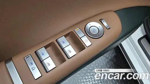 Hyundai Grandeur 2023 — Фото 19/20