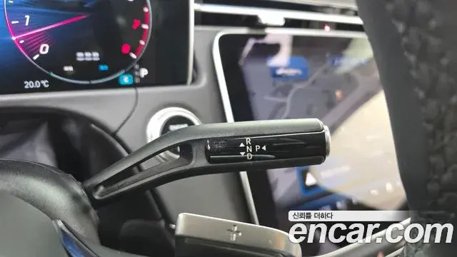 Mercedes-Benz E-Class 2025 — Photo 9/20
