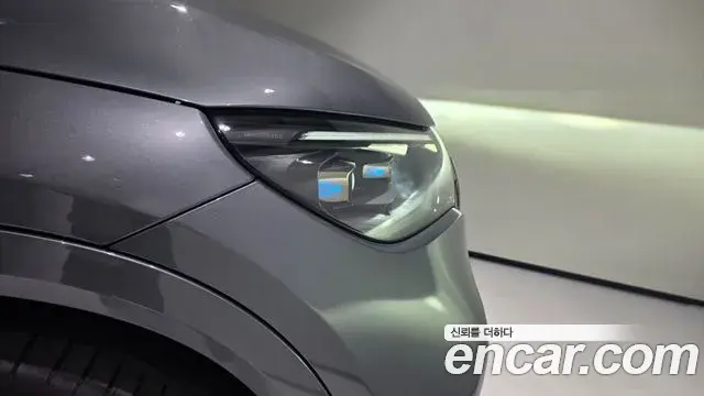 Mercedes-Benz EQE SUV 2024 — Photo 8/20