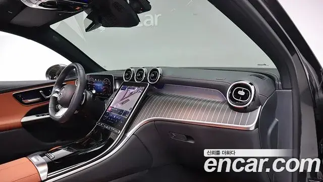 Mercedes-Benz GLC-Class 2024 — Photo 14/20