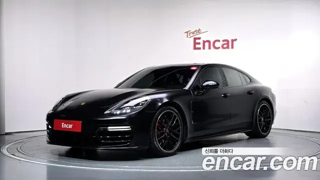 Porsche Panamera 2019 — Photo 20/20