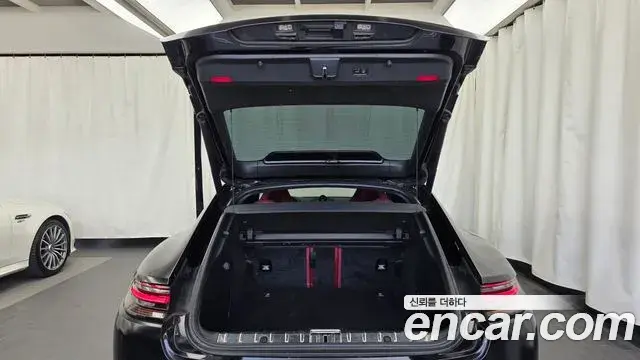 Porsche Panamera 2019 — Photo 19/20