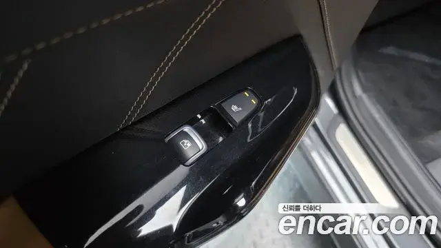 Kia K5 2022 — Photo 7/32