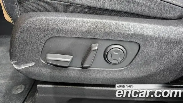 Kia Carnival 2022 — Photo 17/20