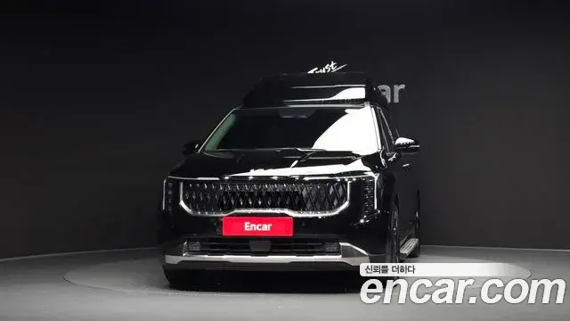 Kia Carnival 2023 — ფოტო 13/35