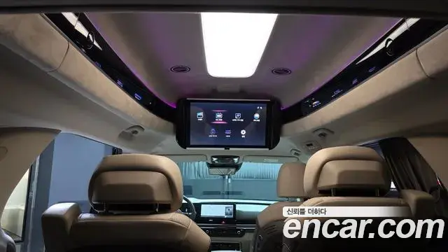 Kia Carnival 2023 — ფოტო 9/35