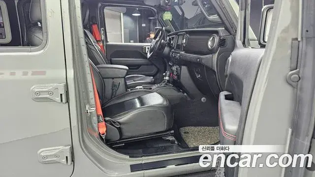 Jeep Wrangler 2020 — Photo 11/20