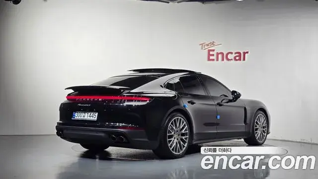 Porsche Panamera 2024 — ფოტო 4/20