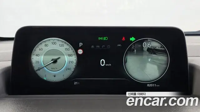 Hyundai Staria 2021 — Photo 8/20