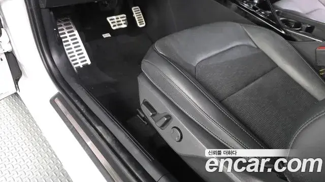 Kia Niro 2024 — ფოტო 9/31
