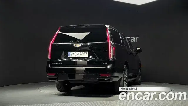 Cadillac Escalade 2024 — Фото 4/20
