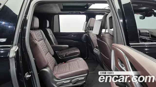 Cadillac Escalade 2024 — Фото 11/20