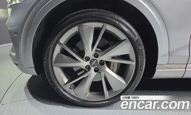 Genesis GV70 2021 — Photo 5/20