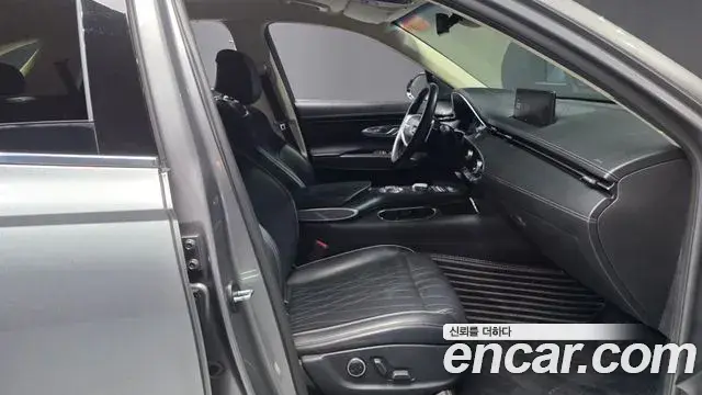 Genesis GV70 2021 — Photo 11/20