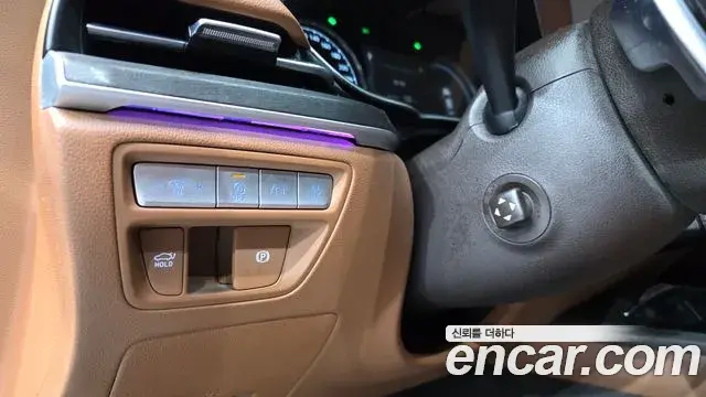 Genesis Electrified G80 2020 — Photo 17/20