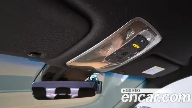 Genesis Electrified G80 2020 — Photo 18/20