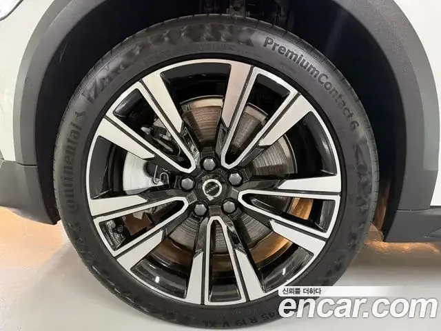Volvo V60 Cross Country 2026 — ფოტო 10/20
