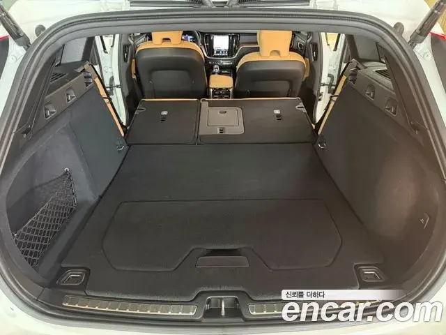 Volvo V60 Cross Country 2026 — ფოტო 17/20