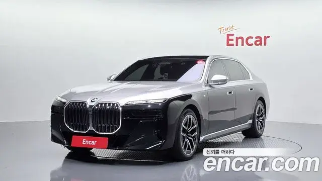 BMW 7 Series 2023 — Şəkil 1/20