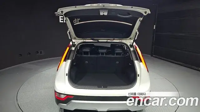 Kia Niro 2023 — Фото 20/20