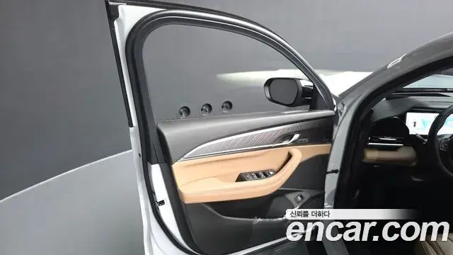 Renault Samsung Grand Koleos 2025 — Photo 23/37