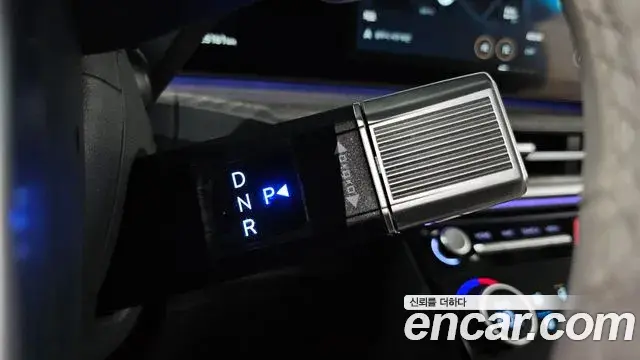 Hyundai Santa Fe 2025 — Photo 9/20