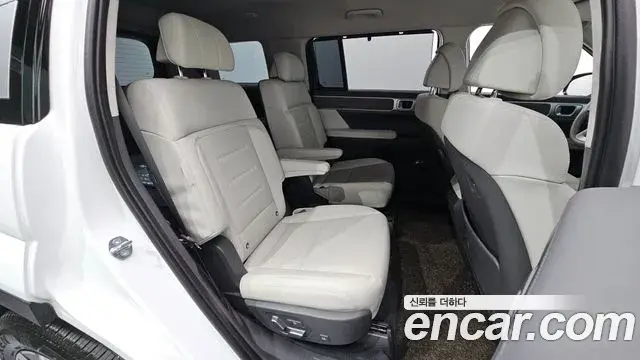 Hyundai Santa Fe 2025 — Photo 11/20