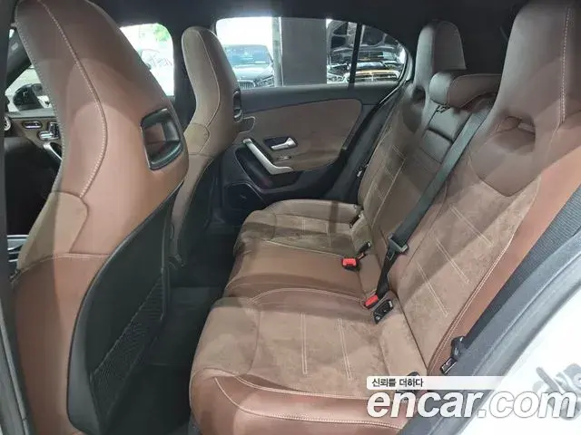 Mercedes-Benz A-Class 2026 — Photo 11/20