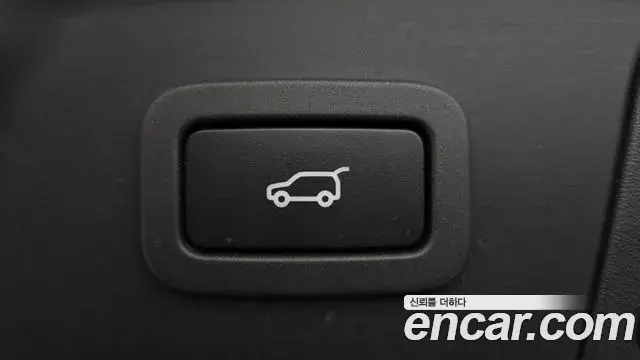 Land Rover Range Rover Velar 2018 — Photo 16/20