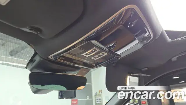 Land Rover Range Rover Velar 2018 — Photo 18/20