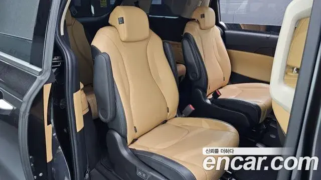 Kia Carnival 2021 — Photo 11/20