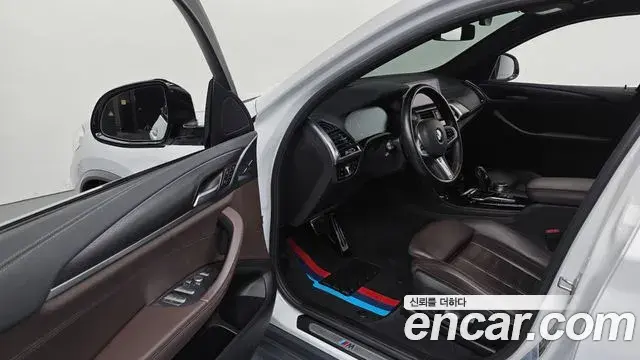 BMW X4 2020 — Photo 10/20
