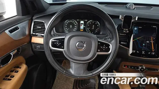 Volvo XC90 2020 — Photo 12/20