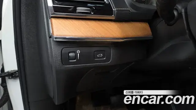 Volvo XC90 2020 — Photo 20/20