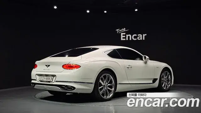Bentley Continental GT 2023 — Şəkil 12/37