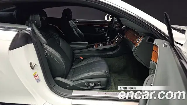 Bentley Continental GT 2023 — Şəkil 23/37