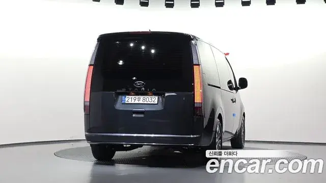 Hyundai Staria 2022 — Photo 4/20
